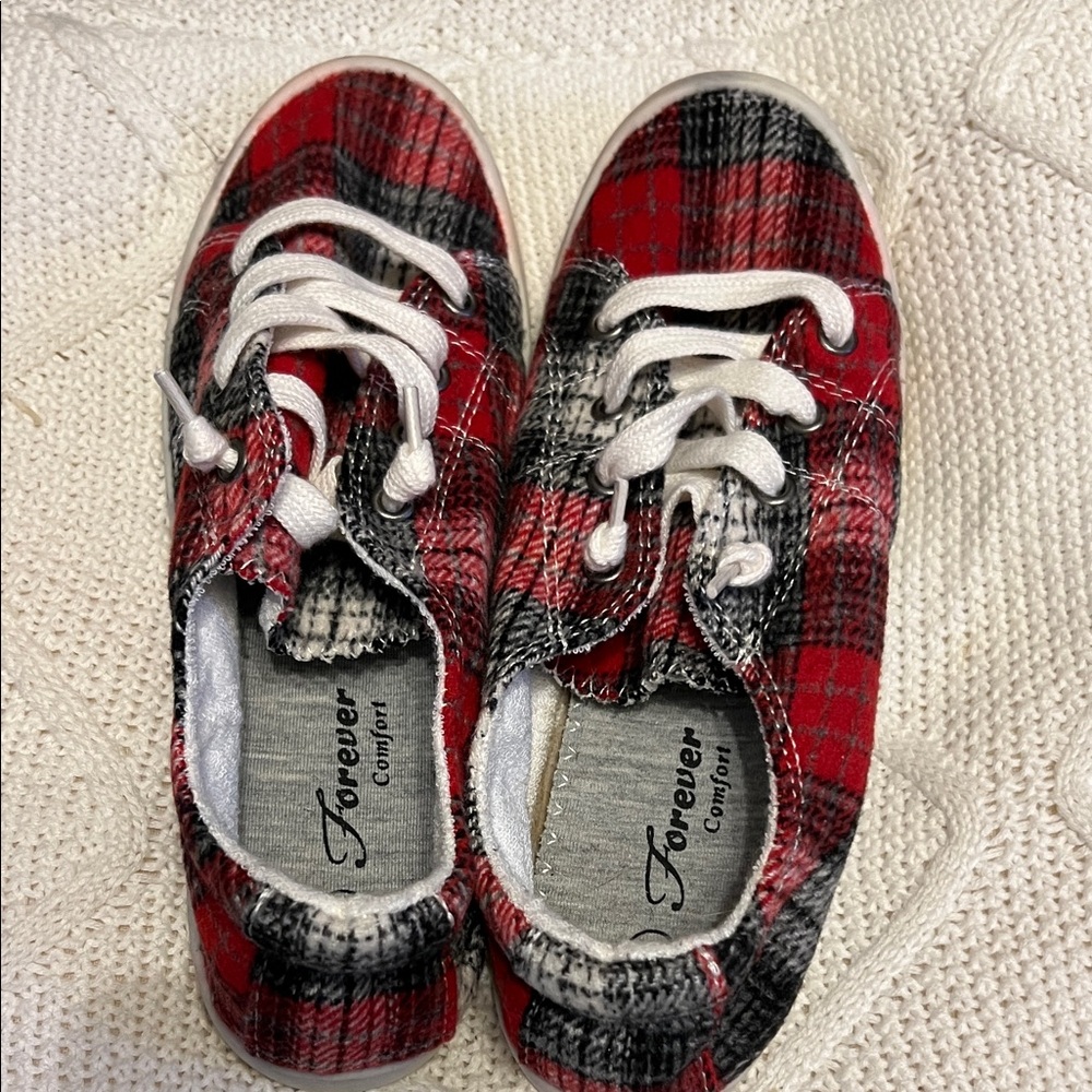 Forever Comfort Red and Black Plaid Slip On Sneakers New